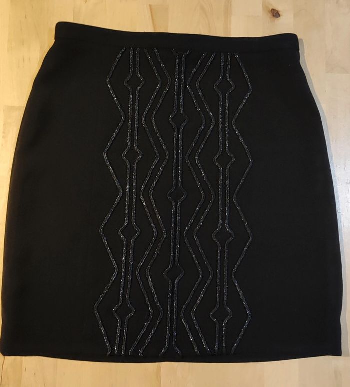 Jupe noire à motifs aztèques