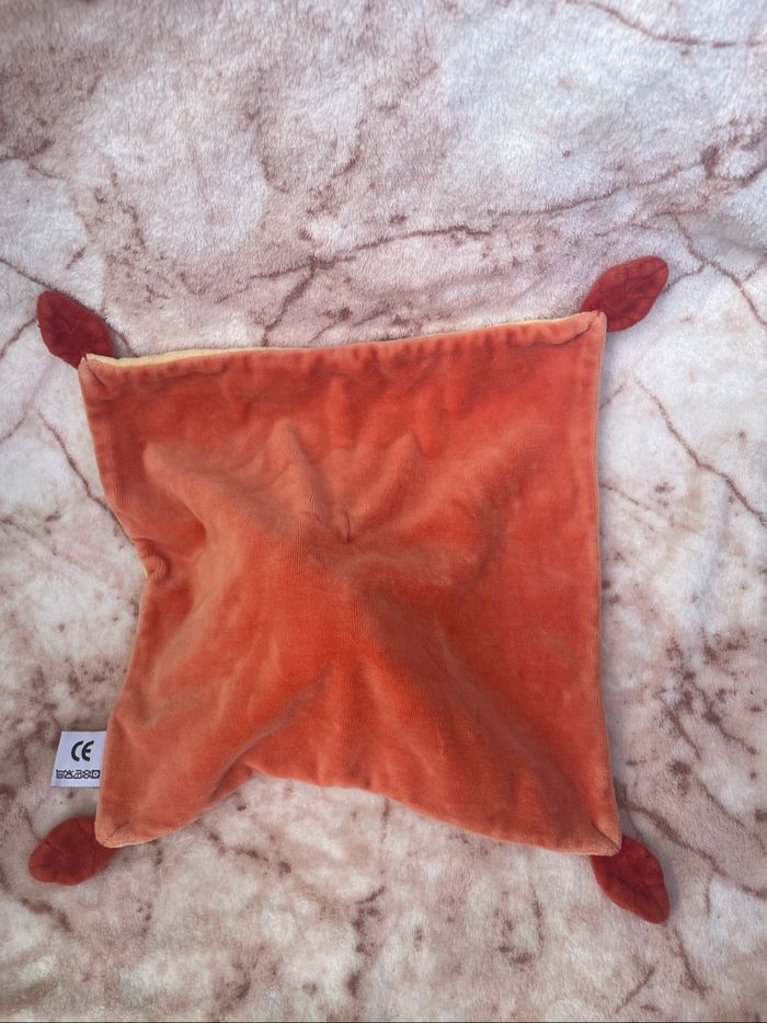 Doudou plat Lion orange jaune Les Loustics Moulin Roty - photo numéro 2