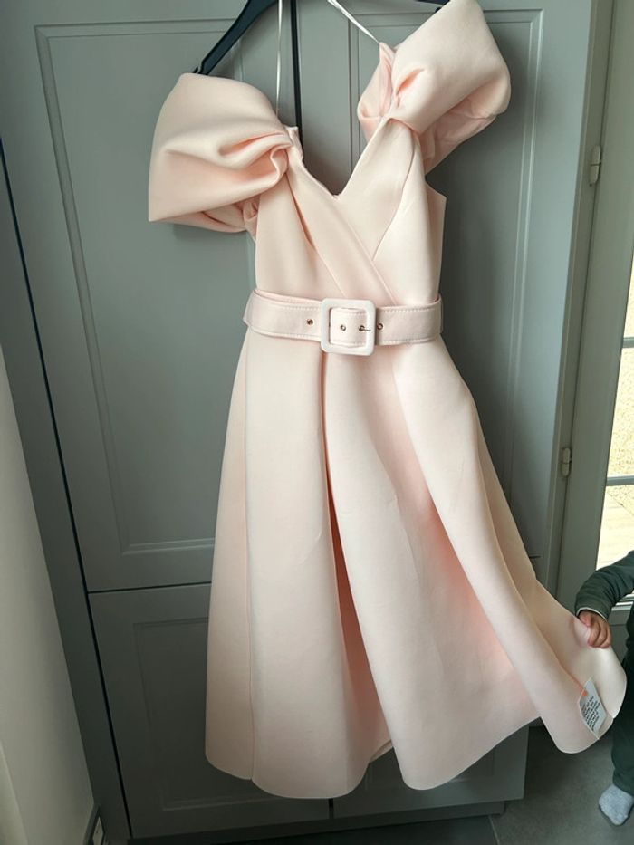 Robe chic demoiselle d’honneur cérémonie rose clair asos - photo numéro 2