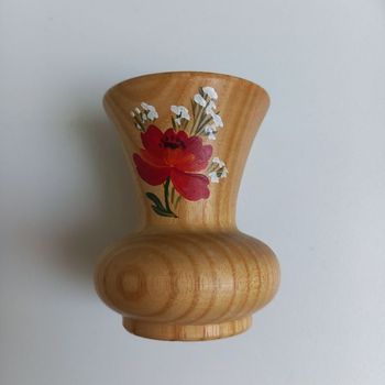 Petit vase en bois