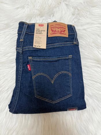 Jean Levi’s 720 Super Skinny – Taille 26/32 – Bleu brut – Neuf avec étiquette