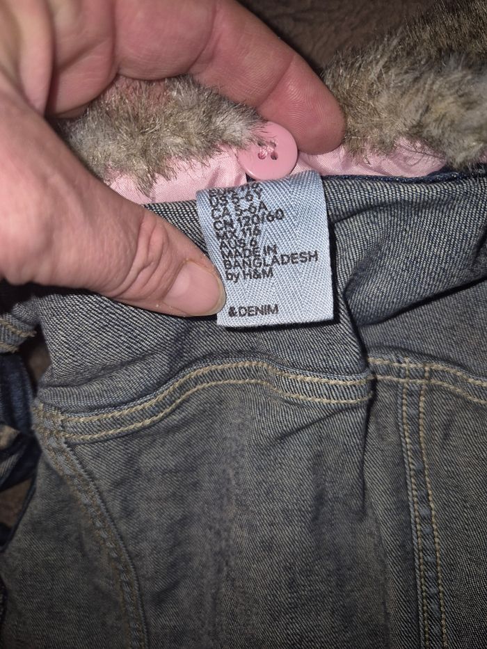 Veste jeans sans manches col fourrure - photo numéro 7