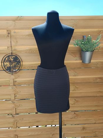 Jupe grise anthracite taille M Jennyfer