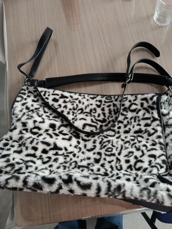 Sac  tout doux état neuf