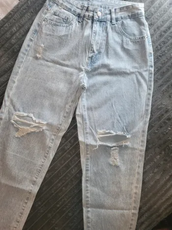 Jeans troué
