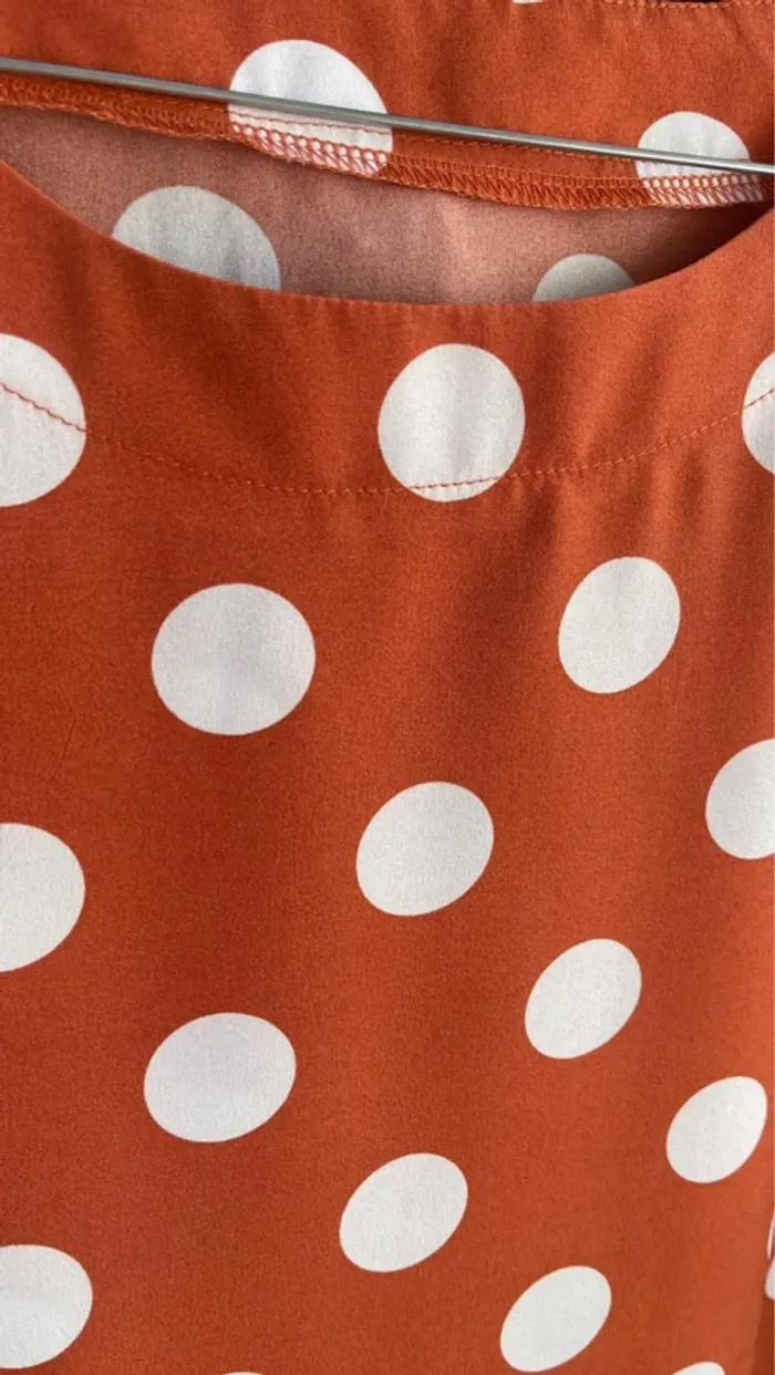 Petit haut orangé à pois blancs - photo numéro 3