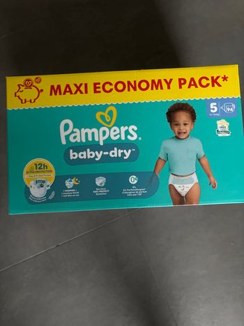 Couches Pampers taille 5