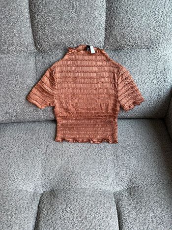 Haut top court smocké manches courtes brique H&M