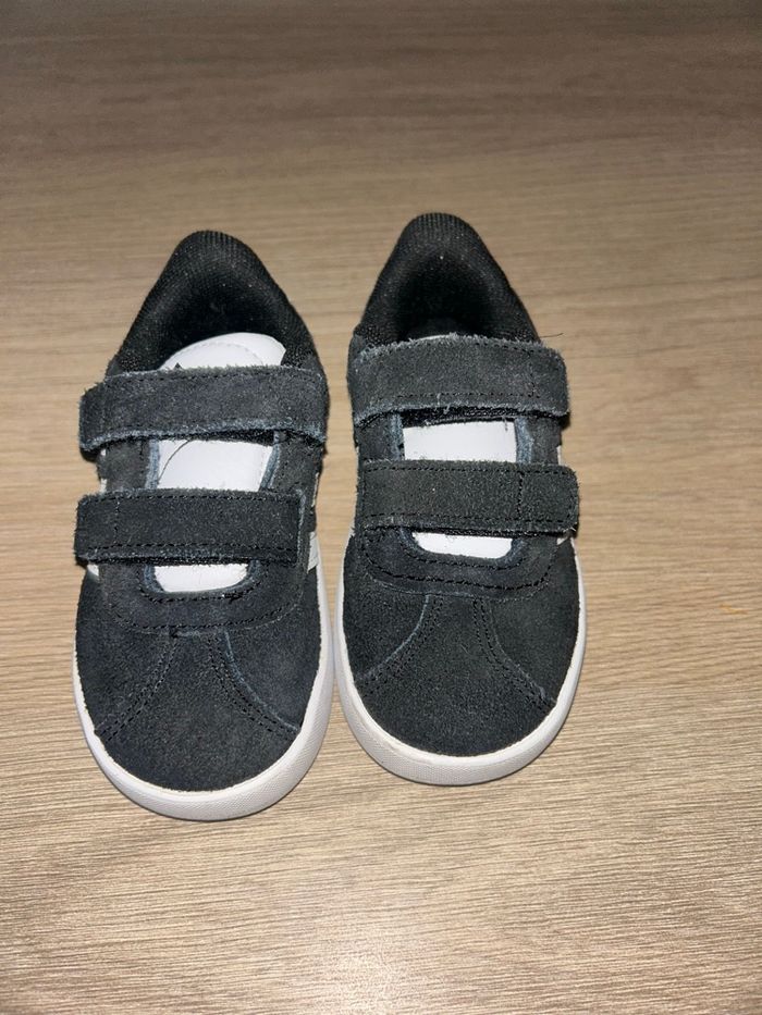 Chaussure bébé - photo numéro 2