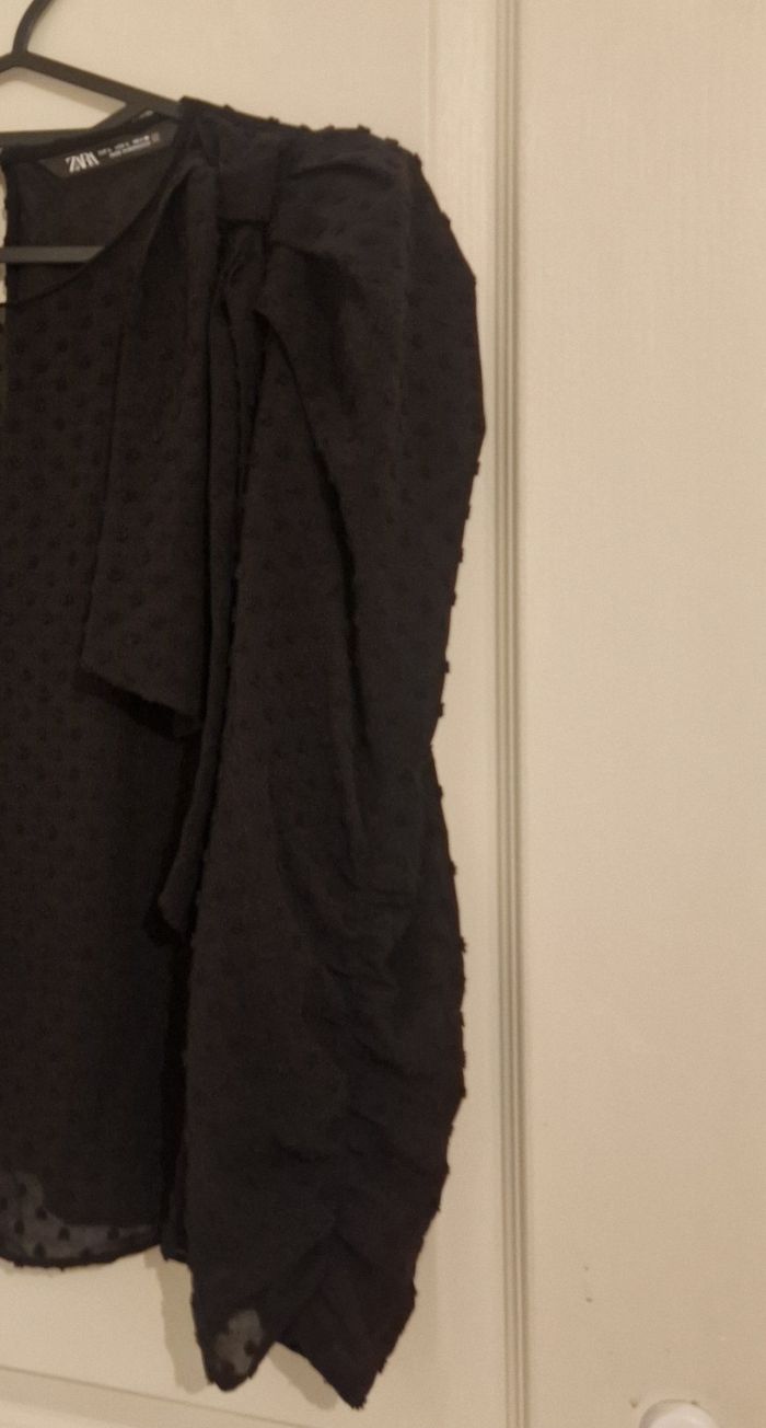 Haut noir Zara - photo numéro 3