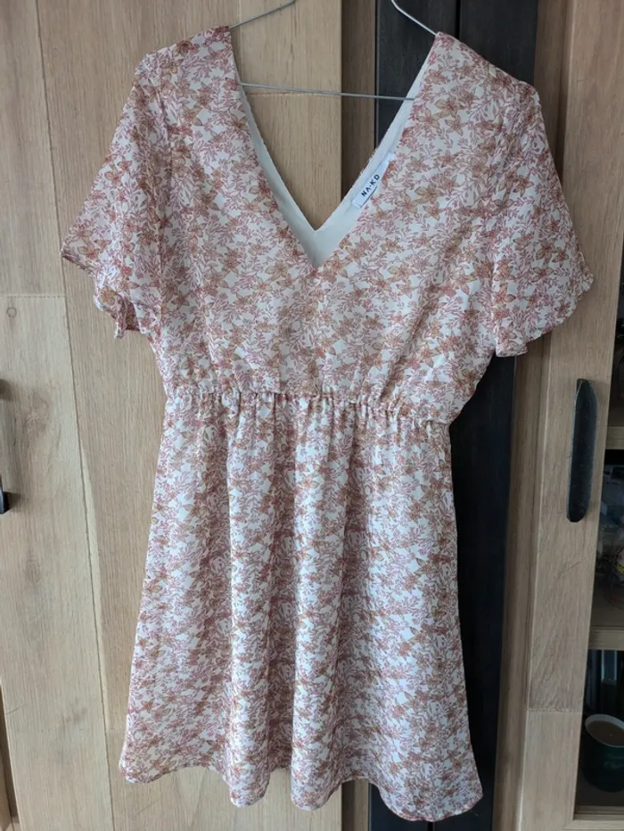 Jolie robe T36
