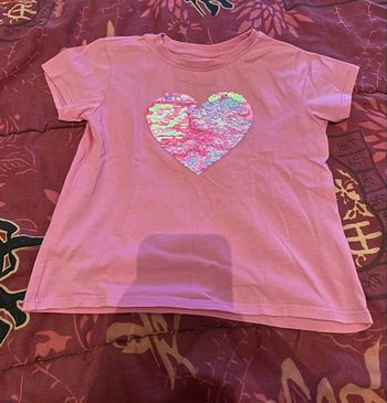 Teeshirt fille taille 5 ans🦄