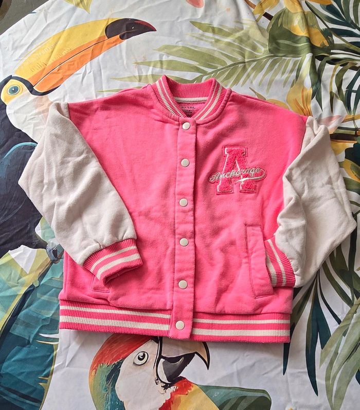 Veste Teddy Rose "Anchorage" - Style Campus Américain !
6 ans