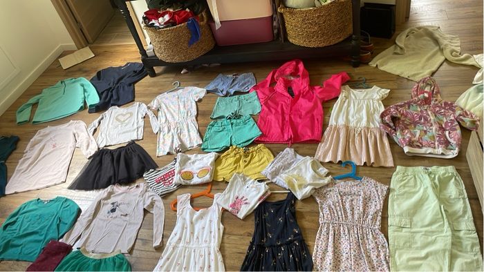 Grand lot de vêtements fille en 8 ans - photo numéro 1