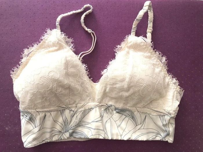 4 bustiers et 1 soutien gorge du 30 au 36 soit 5 pièces ( 75B) S / 36 soit 5 pièces - photo numéro 3