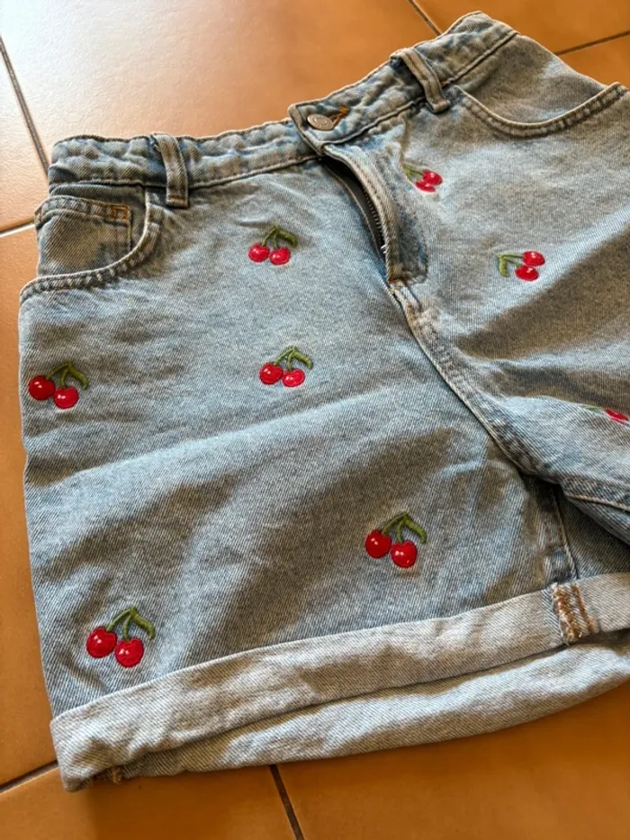 Short fille 12/13 ans - photo numéro 3