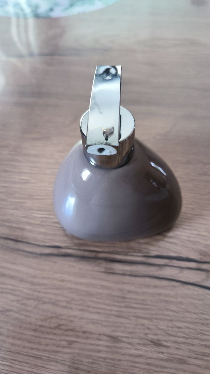 Distributeur de savon - photo numéro 3