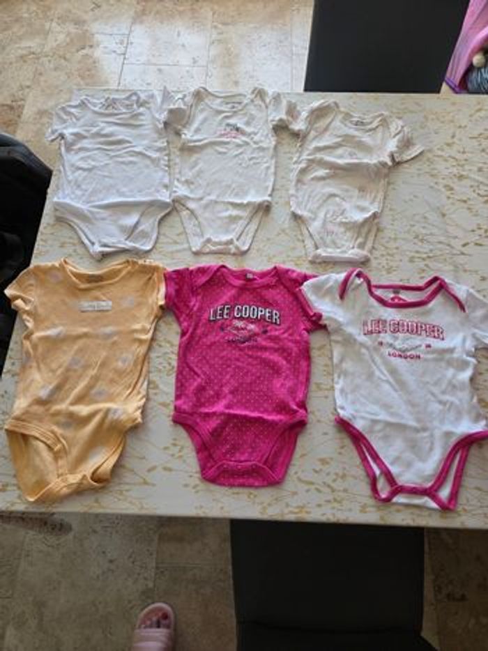 Lot de vêtements fille 23 / 24 mois - Très Bon état - photo numéro 2