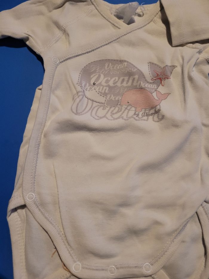 3 bodies manches longues 3 mois - photo numéro 4