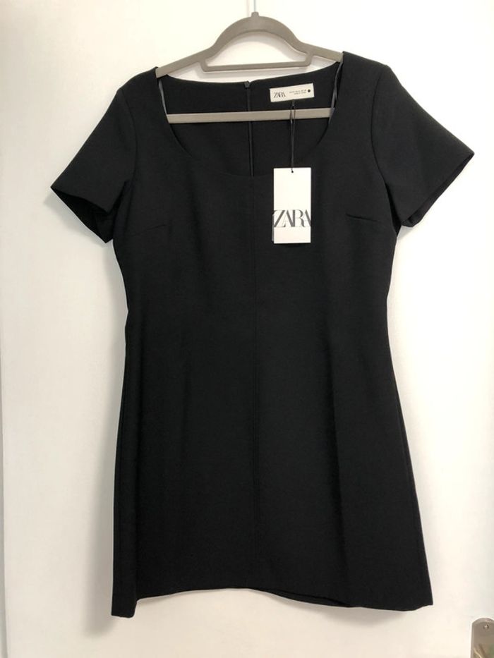 Superbe belle robe courte Zara neuve avec étiquette taille M - photo numéro 2