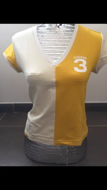 T-shirt Adidas taille 38