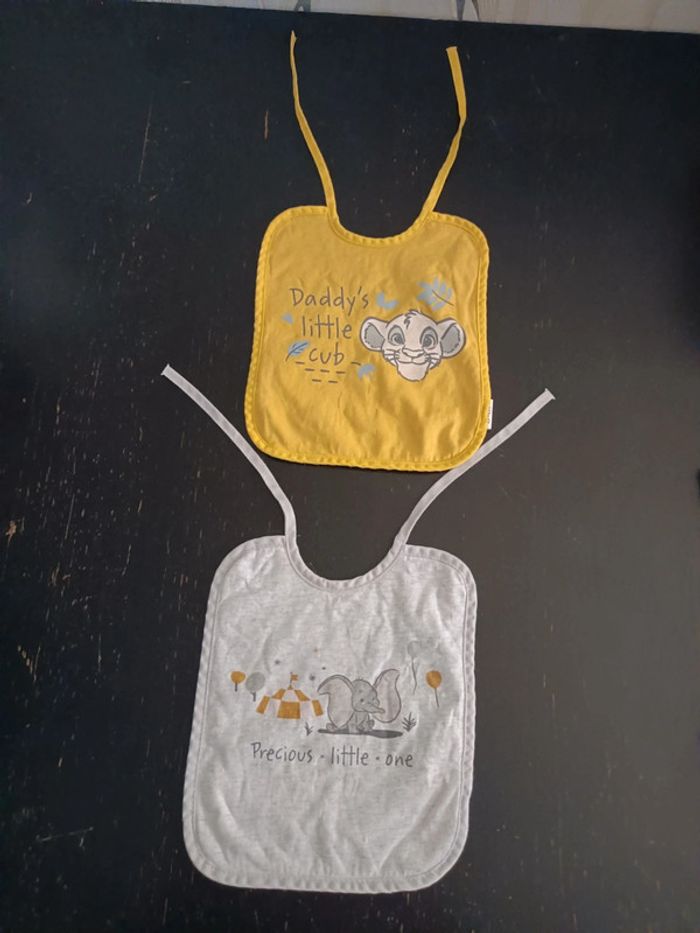 Lot de 2 bavoirs disney - photo numéro 1