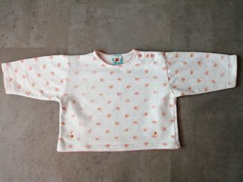 sweat blanc et saumon 18 mois Z