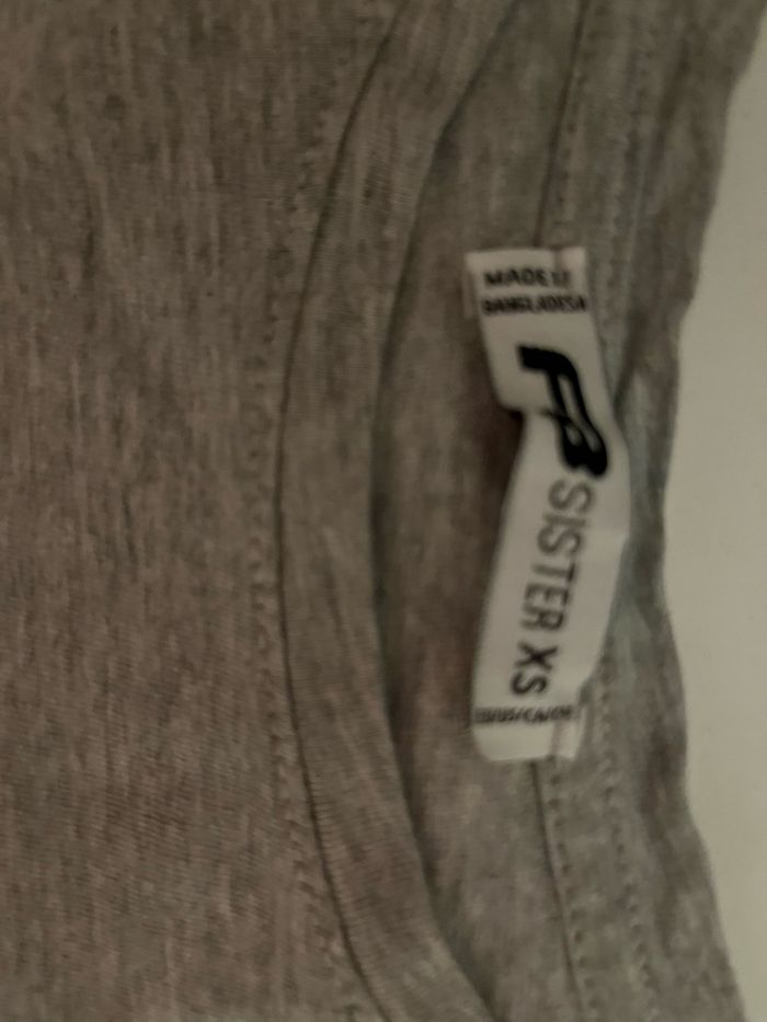 haut gris - photo numéro 2