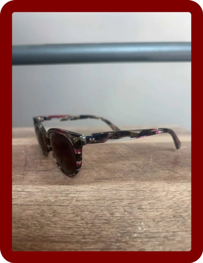 Lunette de soleil Valentino année 2000 nuance de noir de gris de violet - photo numéro 2