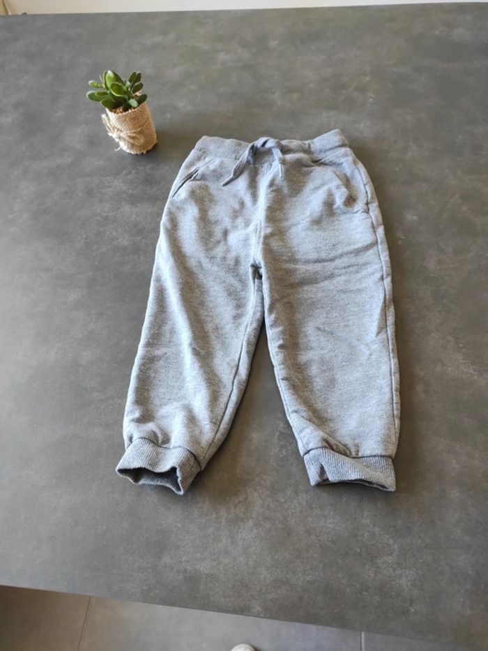 Jogging gris 23 mois