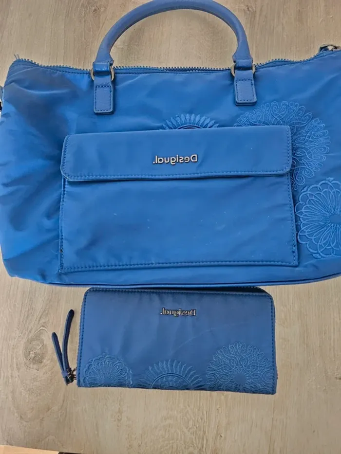 Sac et portefeuille Desigual