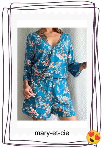 Combishort, décolleté, dos nu. Java by Captain tortue, taille O