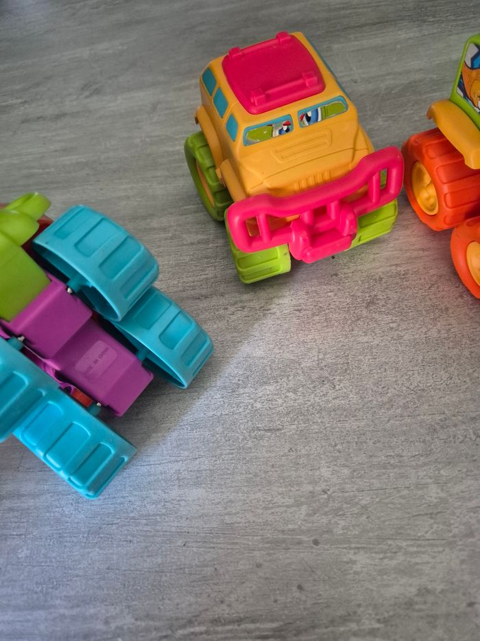 Lot de 3 voitures en plastique - photo numéro 4