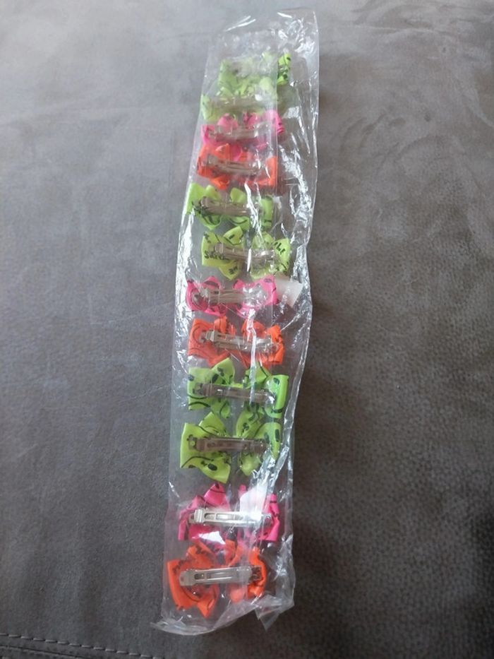 Lot de 12 barrettes filles Neuf multicolore - photo numéro 4