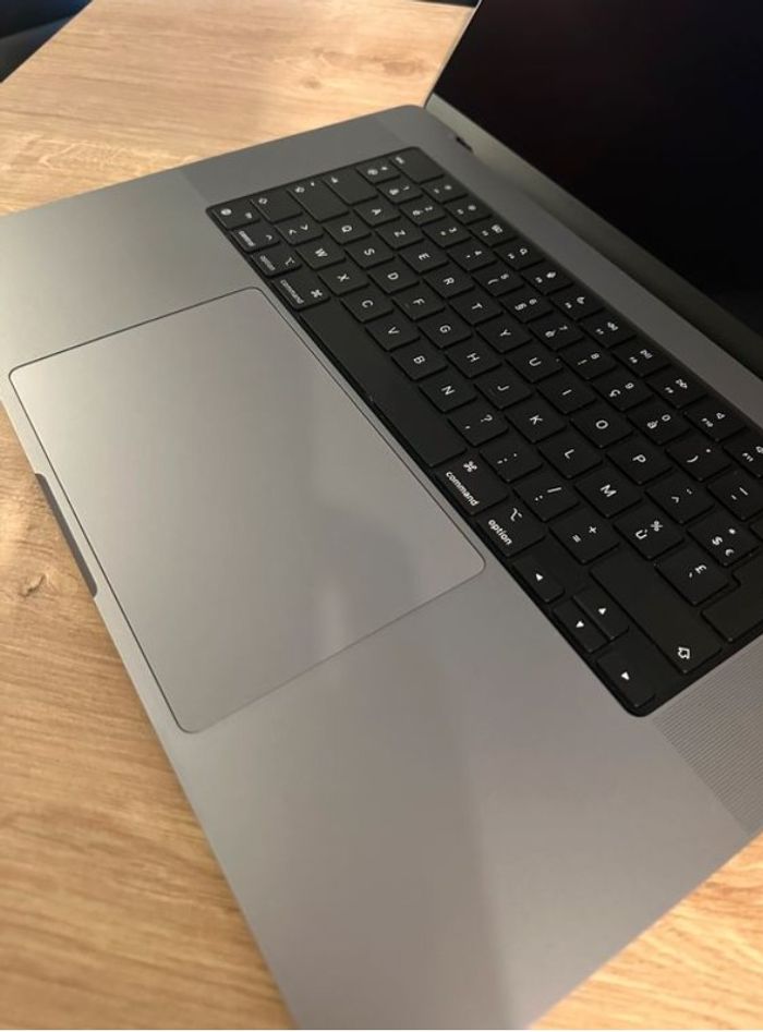 MacBook Pro M2 16" M2 pro 1To-16gb 2023 - photo numéro 3