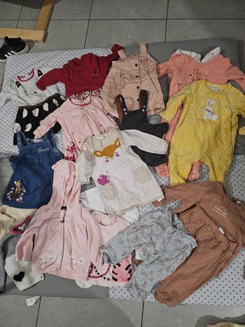 Lots vêtements fille 9 mois
