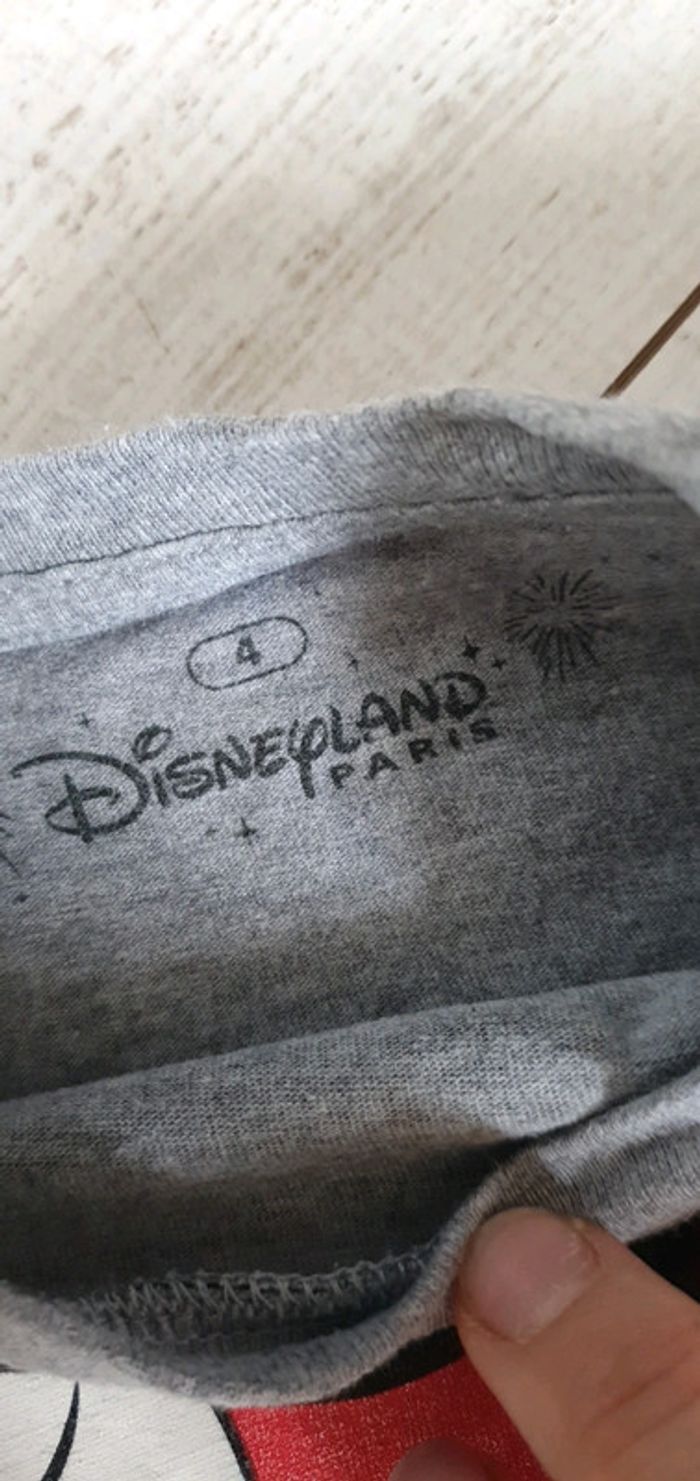 Tee-shirt manches courtes disneyland paris 4 ans - photo numéro 2