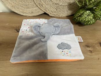 Neuf doudou plat éléphant gris orange pois nuage doukidou