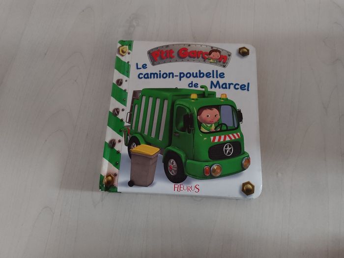 Le camion de poubelle de Marcel