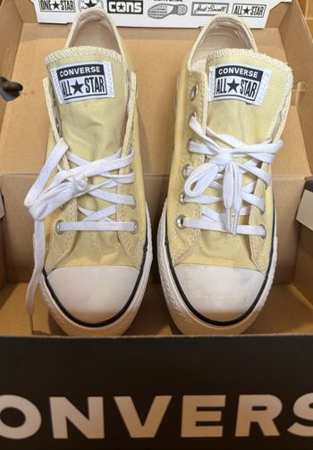 Chaussures Baskets Converse T38