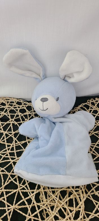 Doudou marionnette lapin MES PETITS CAILLOUX bleu