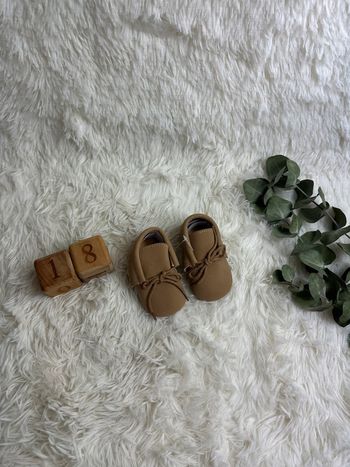 Paire de chaussure marron taille 18