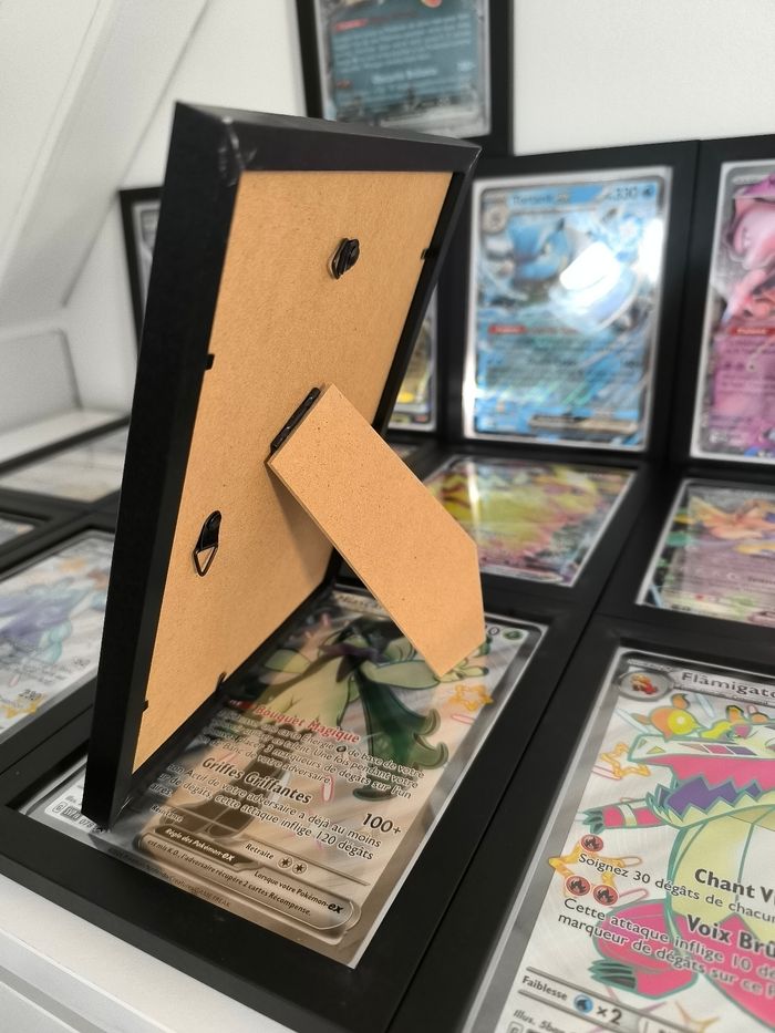 Cadre + carte pokémon officiel - photo numéro 2