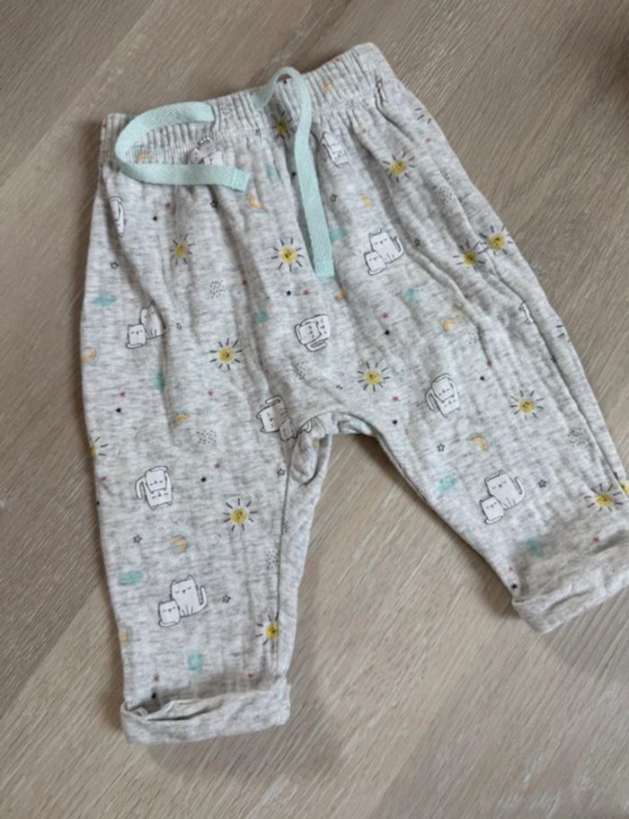 Lot 7 pantalons 6 mois - photo numéro 7