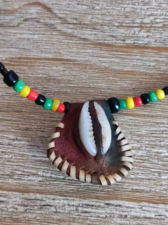 Collier coquillage - photo numéro 2