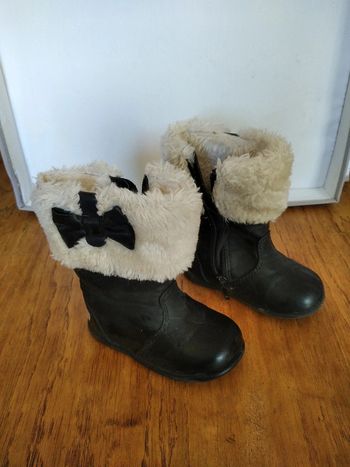 paire de bottines doublées taille 20