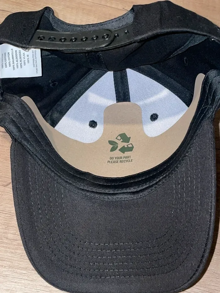 Casquette noire, inscription VR46 réglable - photo numéro 4