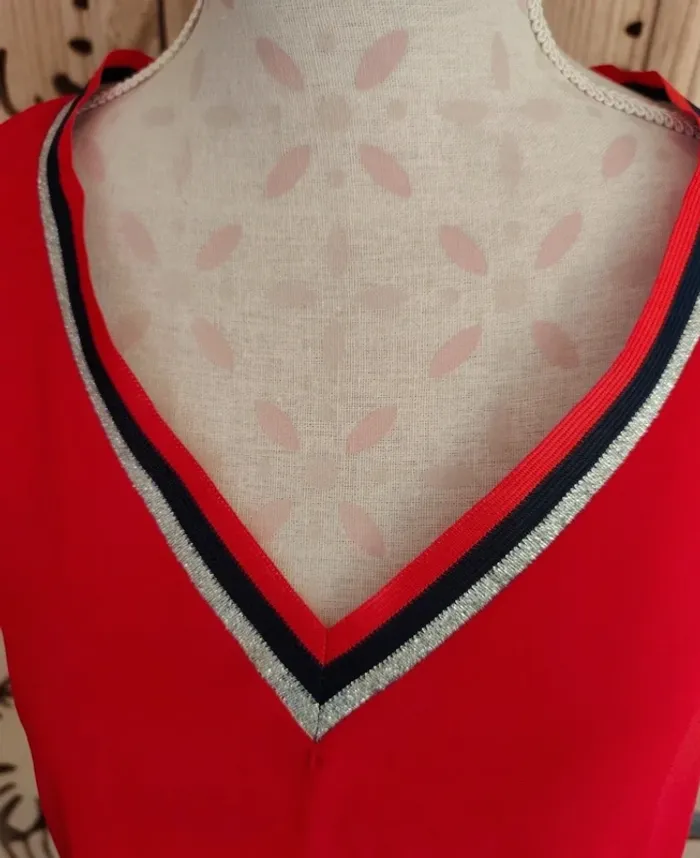 Blouse col V Taille 2 Rue des Abbesses - photo numéro 4