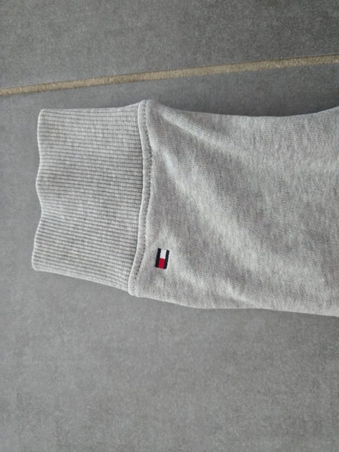 Sweat gris à capuche tommy hilfiger - photo numéro 4