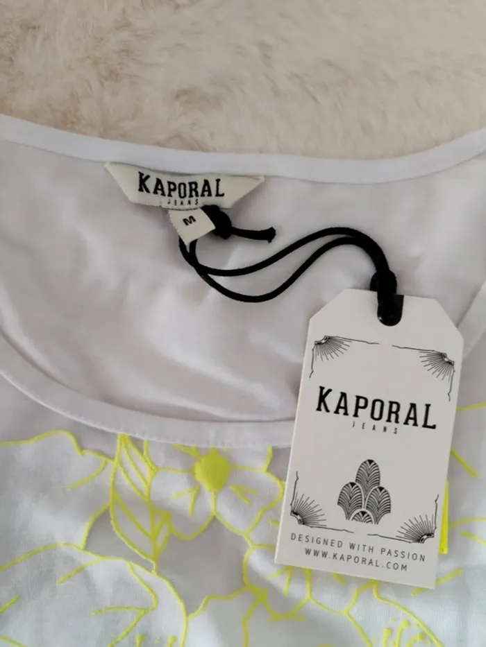 Tee shirt Blanc Kaporal Taille M👚 - photo numéro 2